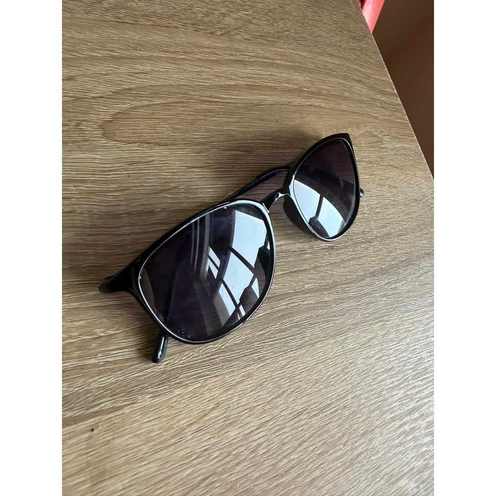 Black Rounded‎ Square Sunglasses Dark Tinted Lenses Minimalist Classic Shades